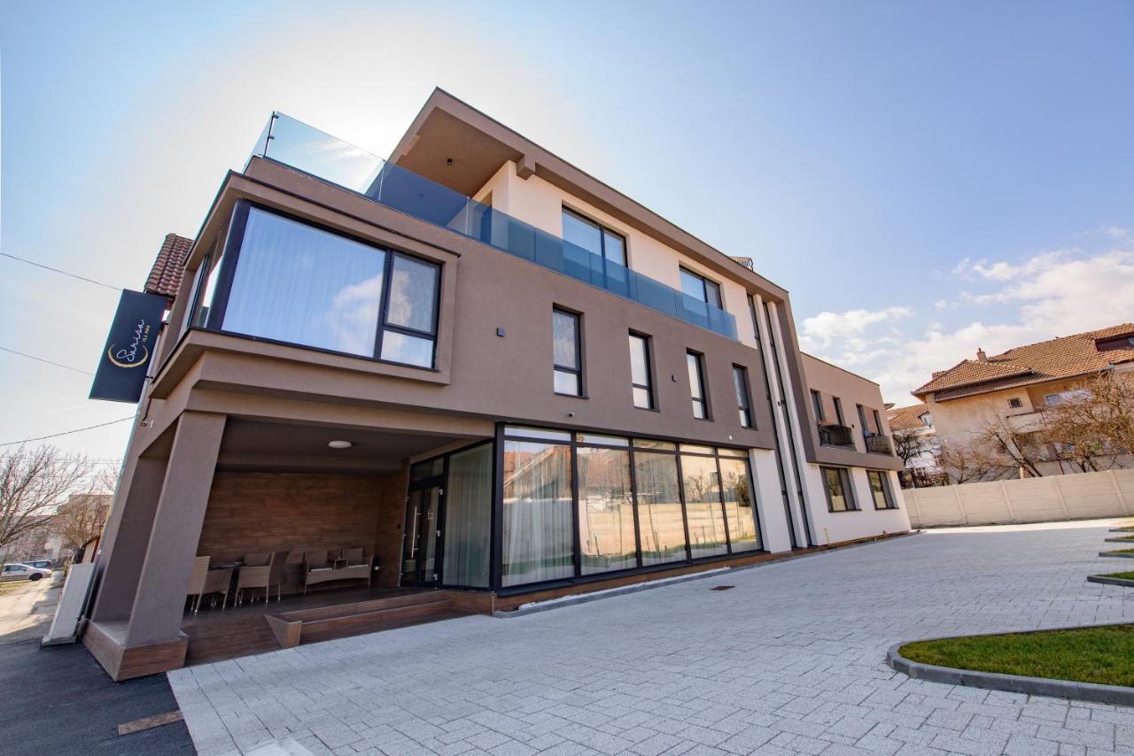 Vila Sarisa Deva Exterior foto