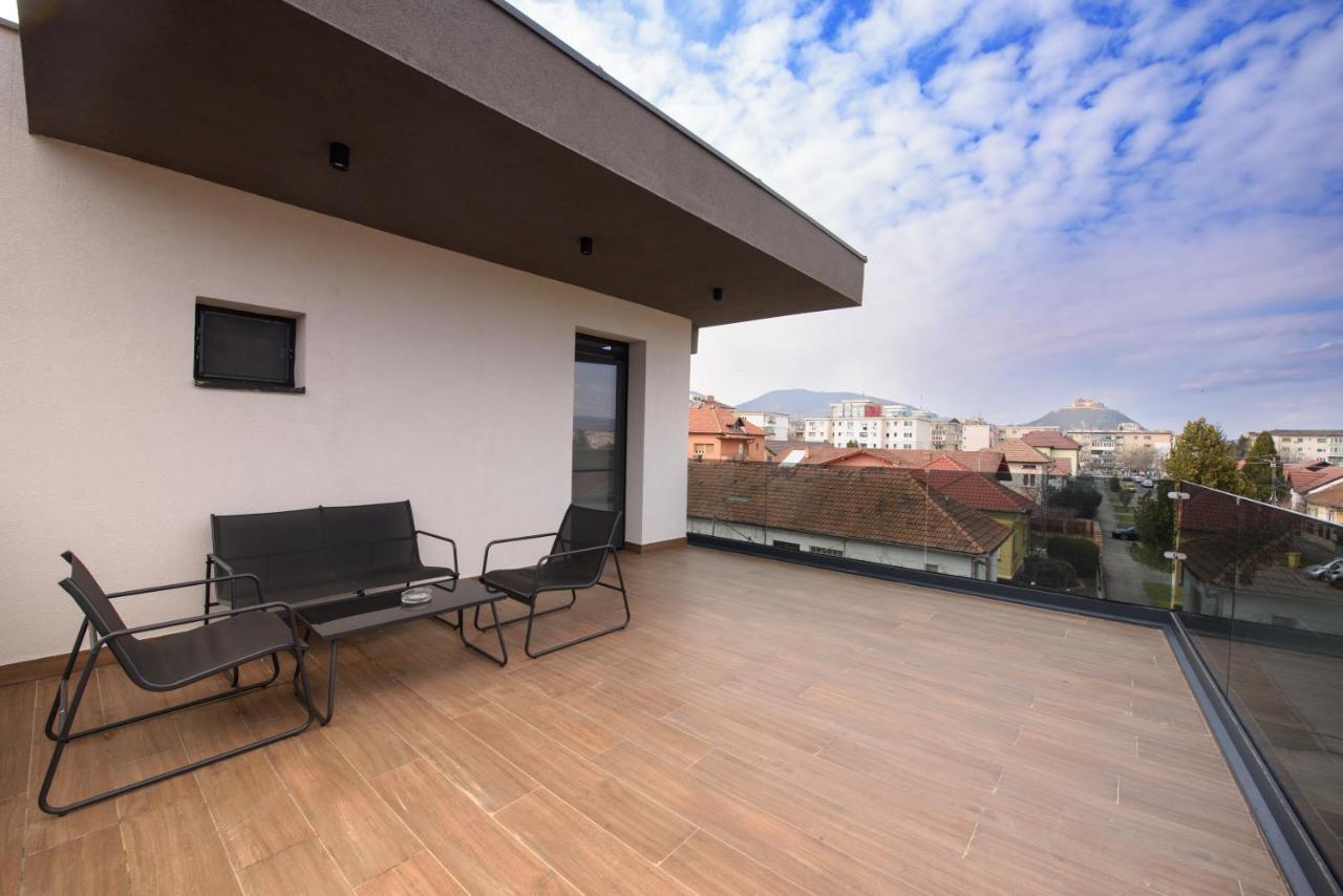 Vila Sarisa Deva Exterior foto